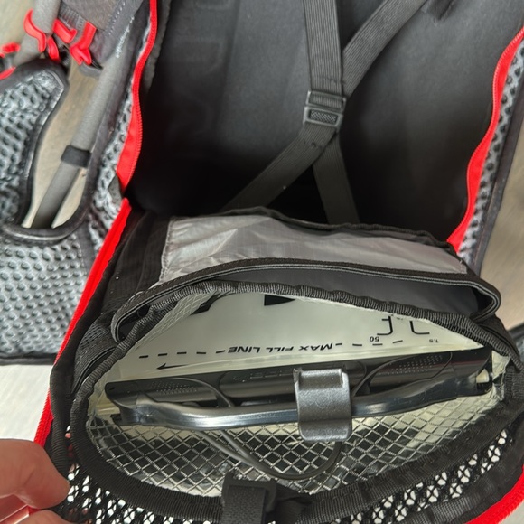 UNDER ARMOUR SPEEDFORM RUN PACK
Item #02047 - Picture 6 of 11